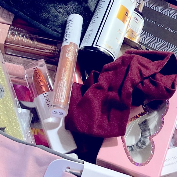 💄Mystery makeup (2 items)💅 - Picture 5 of 5